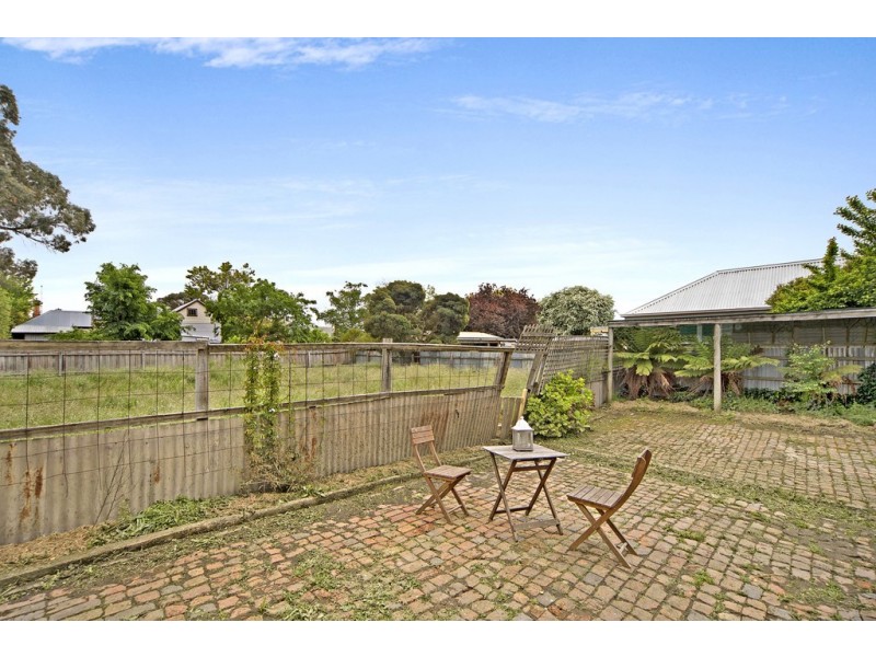 720 Laurie Street, Mount Pleasant VIC 3350