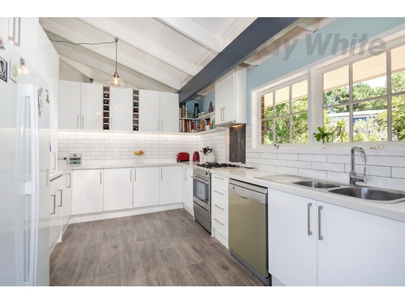 140 Argyle Rd, Happy Valley VIC 3360