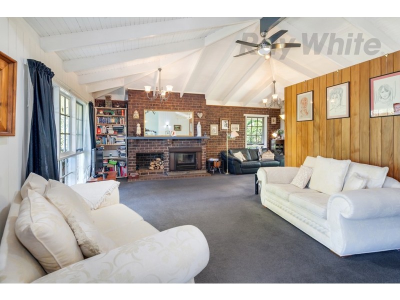 140 Argyle Rd, Happy Valley VIC 3360