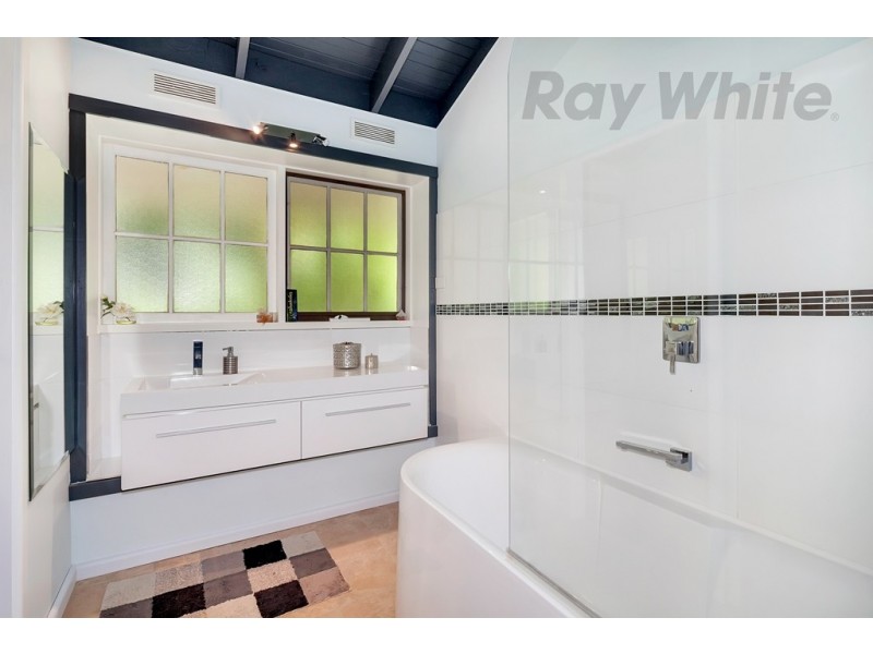 140 Argyle Rd, Happy Valley VIC 3360