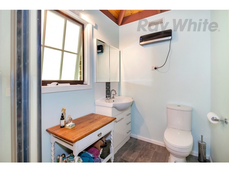 140 Argyle Rd, Happy Valley VIC 3360