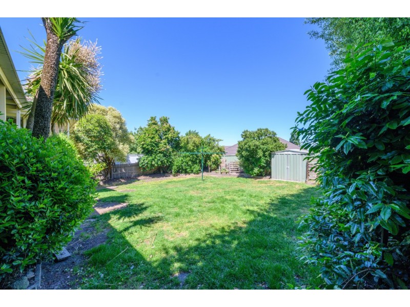 11 Hillside Drive, Ballarat North VIC 3350