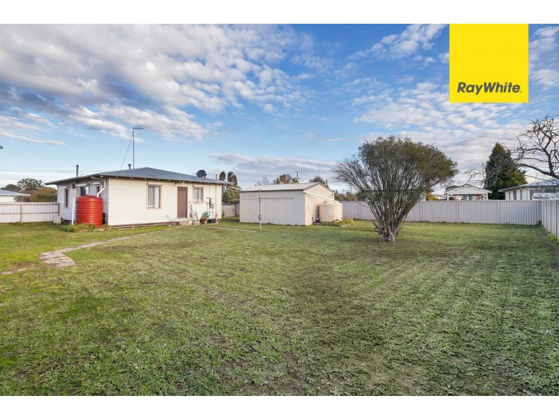 5 Violet Grove, Wendouree VIC 3355