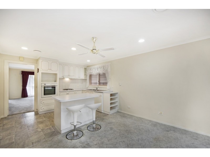 1/24 Jasmine Drive, Delacombe VIC 3356