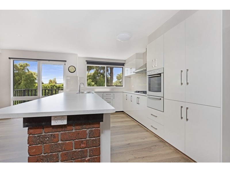 7-9 Hale Avenue, Mount Clear VIC 3350