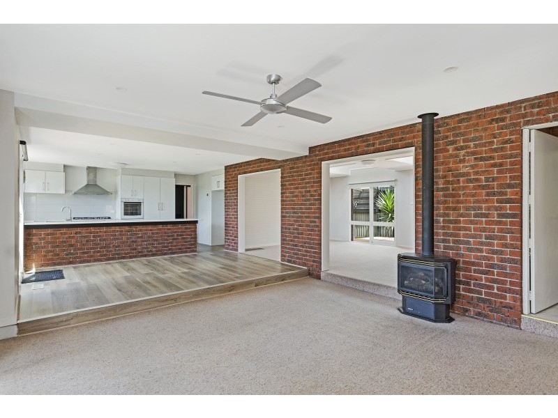 7-9 Hale Avenue, Mount Clear VIC 3350