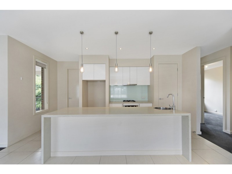 2 Jenola Court, Canadian VIC 3350