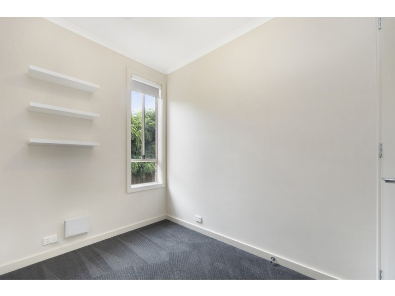 2 Jenola Court, Canadian VIC 3350