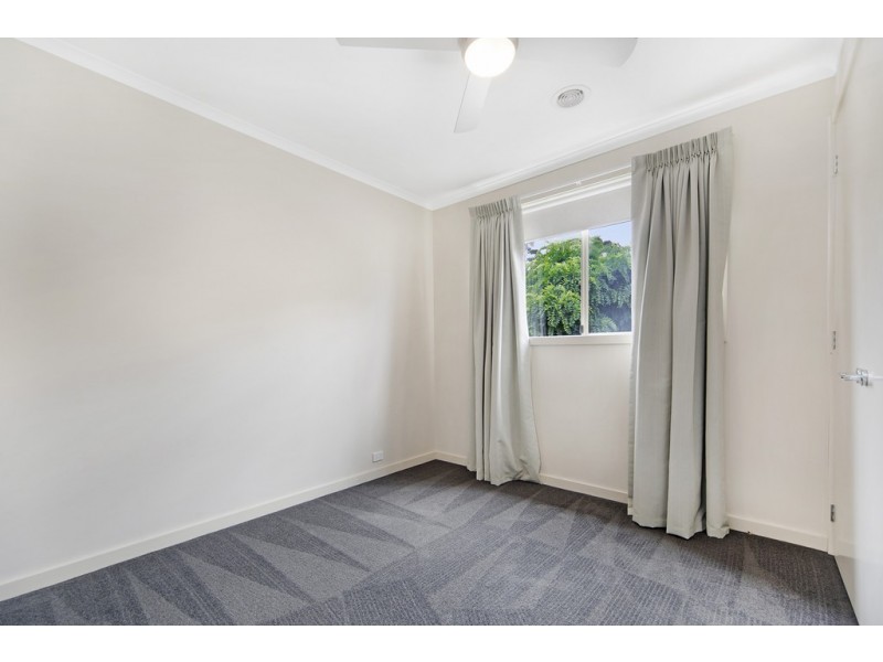 2 Jenola Court, Canadian VIC 3350