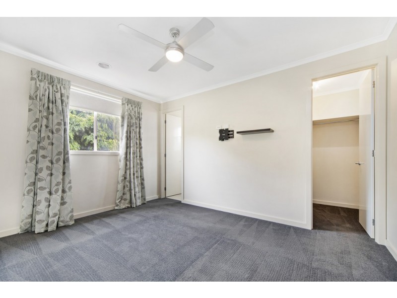 2 Jenola Court, Canadian VIC 3350