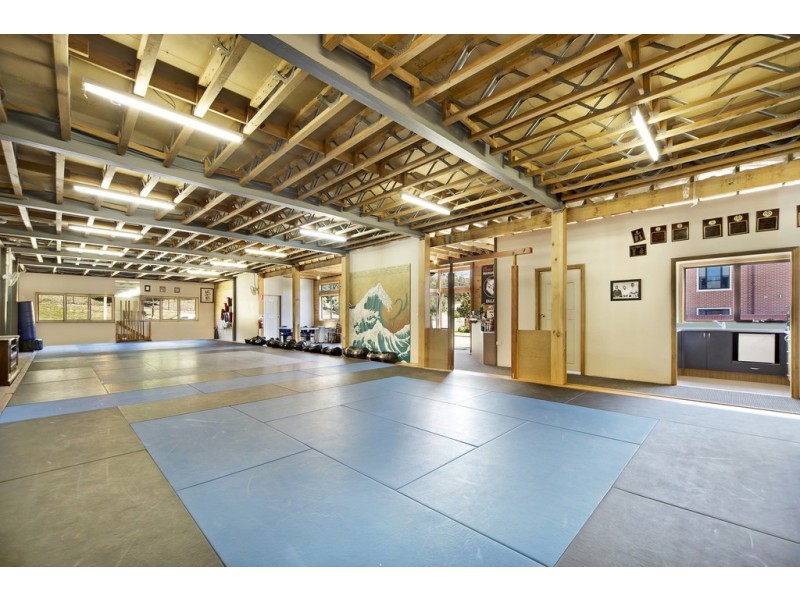 601 Main Road, Golden Point VIC 3350