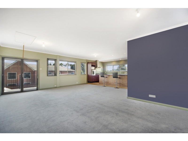 601 Main Road, Golden Point VIC 3350