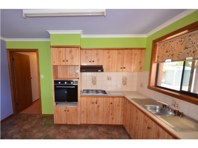 27 Mountain View Street, Avoca VIC 3467