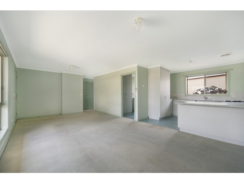 8/8-10 Spencer Street, Canadian VIC 3350
