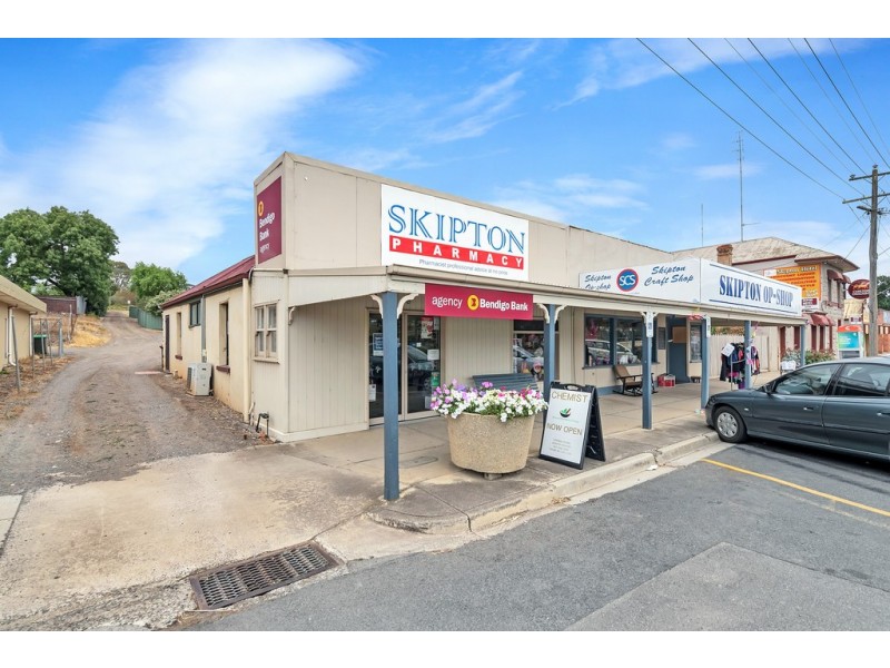 17 Montgomery Street, Skipton VIC 3361