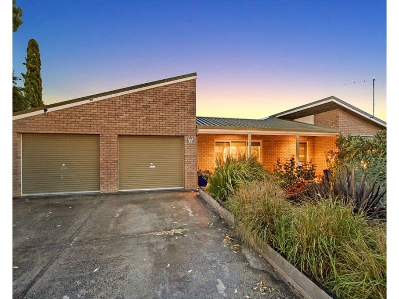 18 Elaine Avenue, Alfredton VIC 3350