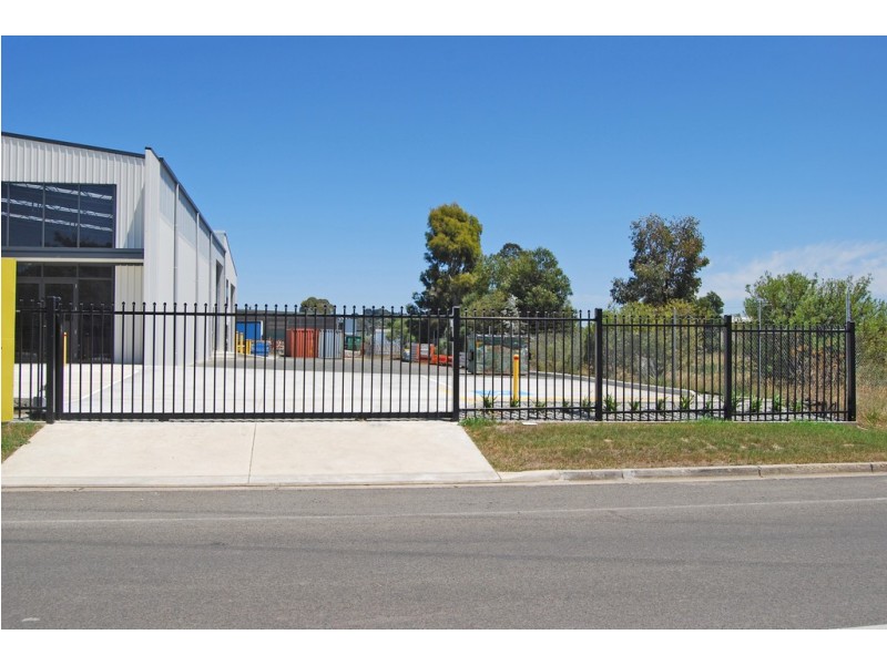 1/24-26 Butt Street, Canadian VIC 3350