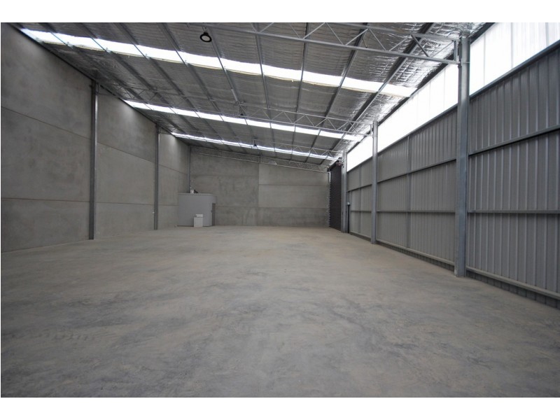 2/24-26 Butt Street, Canadian VIC 3350