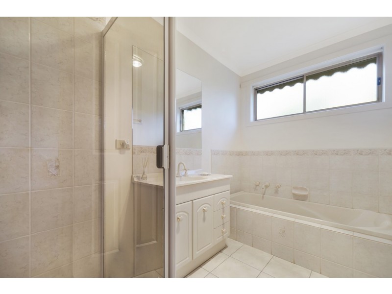 9 Argyle Crescent, Alfredton VIC 3350