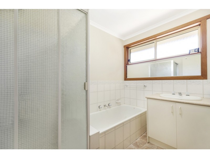 2/199 Yarrowee Street, Sebastopol VIC 3356