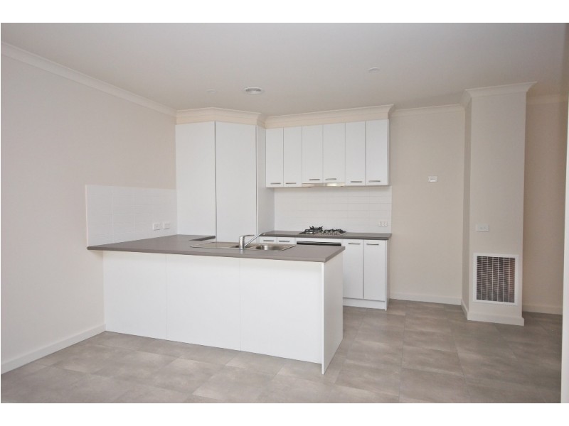 2/111 Leith Street, Redan VIC 3350