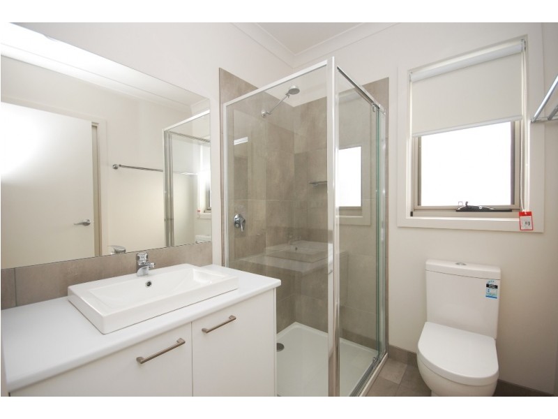 2/111 Leith Street, Redan VIC 3350