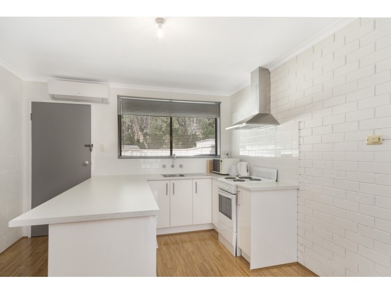 15/10 Simpson Street, Black Hill VIC 3350