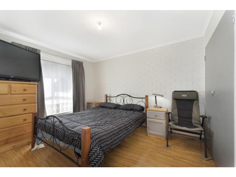 15/10 Simpson Street, Black Hill VIC 3350