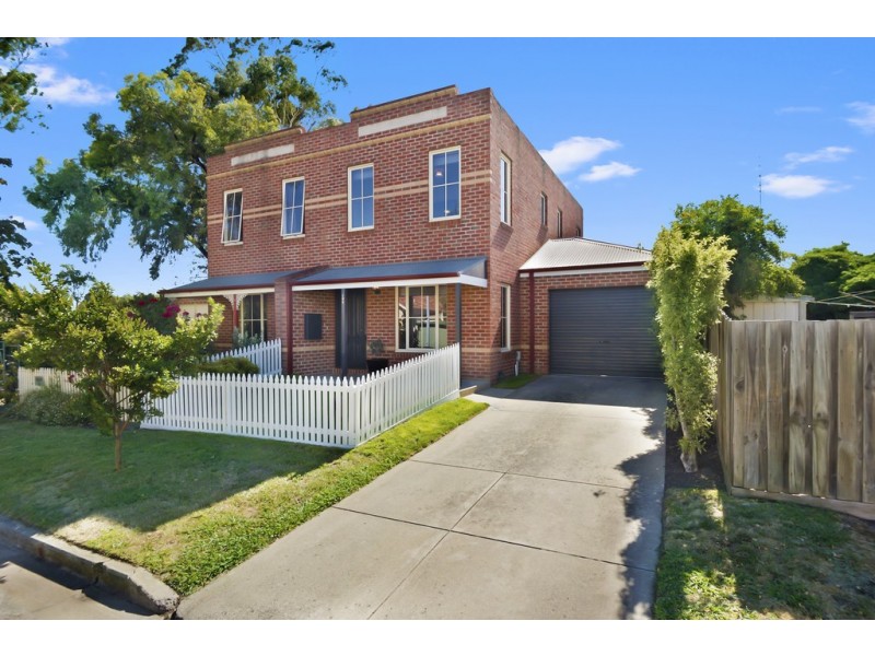 13a Fore Street, Lake Wendouree VIC 3350