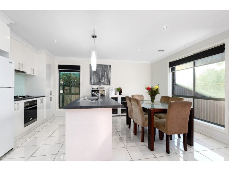 27 Horwood Drive, Canadian VIC 3350