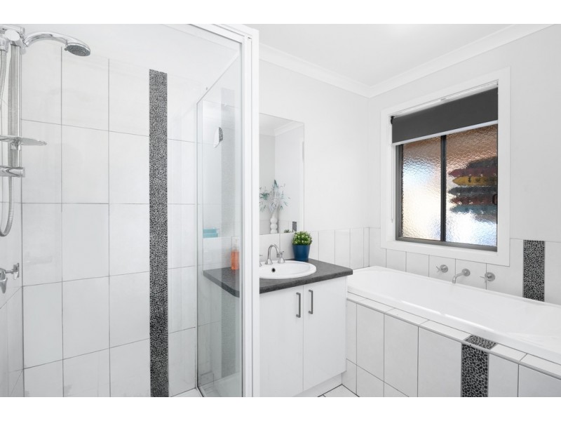 27 Horwood Drive, Canadian VIC 3350