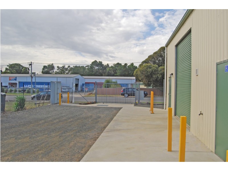 2/34 Butt Street, Canadian VIC 3350