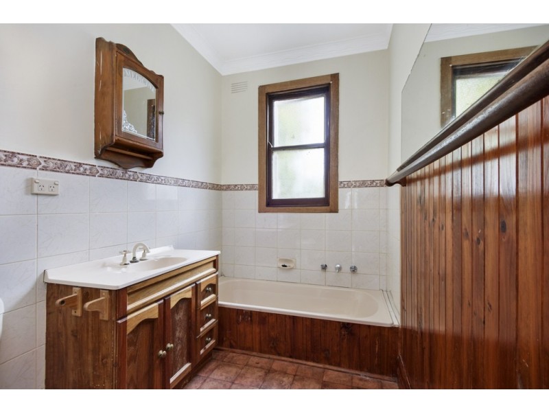 716 Barkly Street, Mount Pleasant VIC 3350