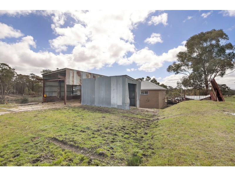 87 Finchs Road, Smythes Creek VIC 3351