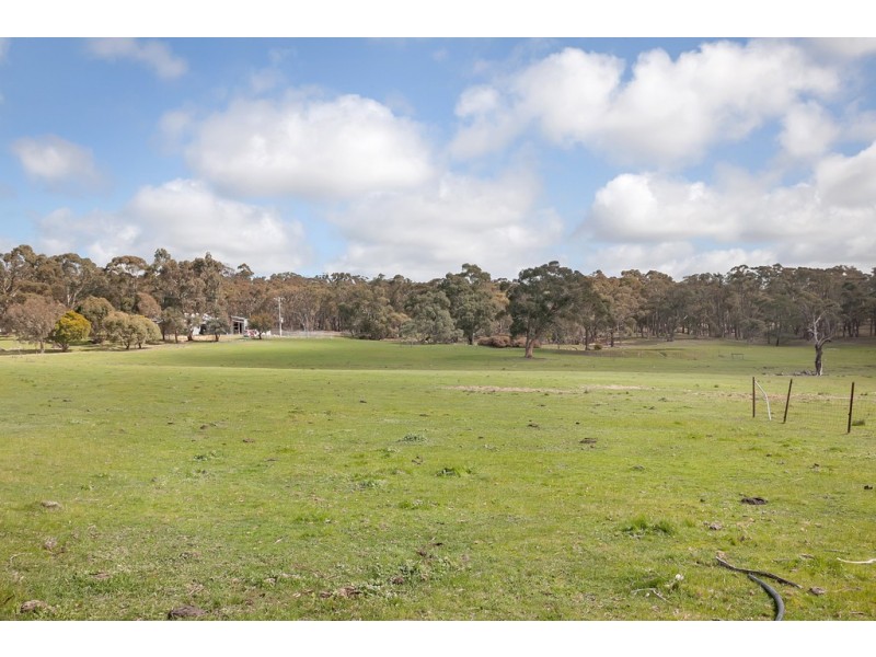 87 Finchs Road, Smythes Creek VIC 3351