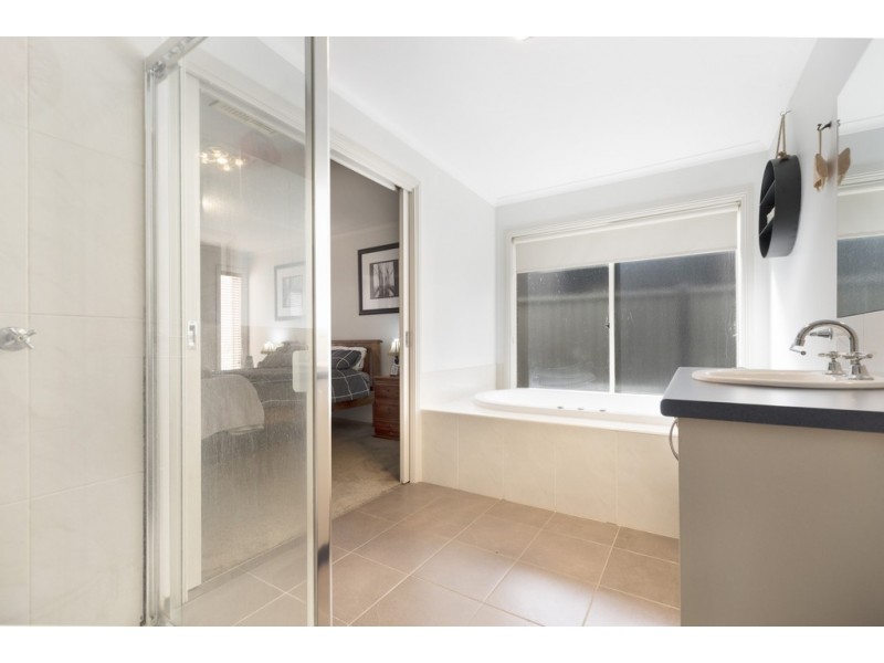 7 Dorset Drive, Alfredton VIC 3350