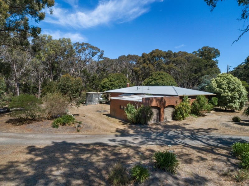 83 Rowlers Road, Snake Valley VIC 3351