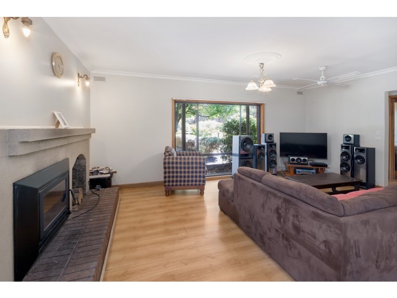 83 Rowlers Road, Snake Valley VIC 3351