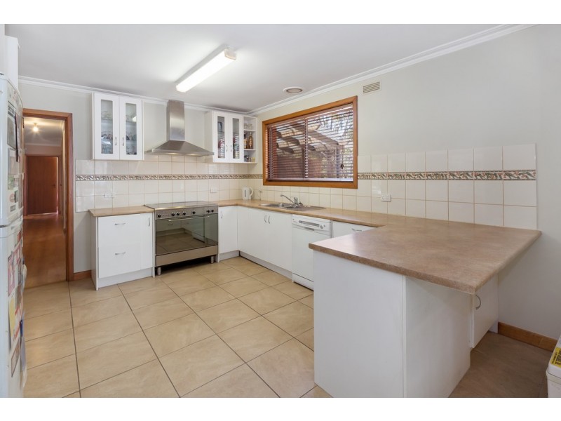 83 Rowlers Road, Snake Valley VIC 3351