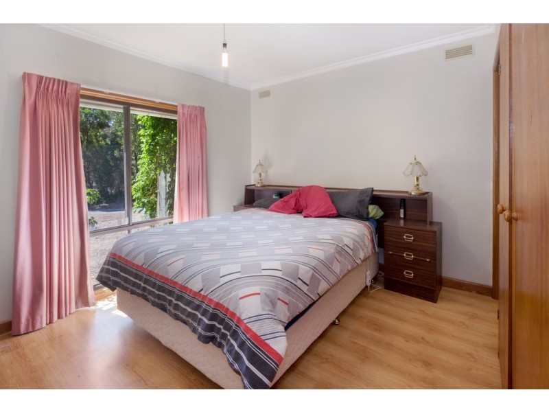 83 Rowlers Road, Snake Valley VIC 3351