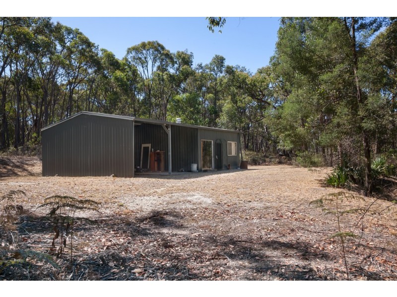 83 Rowlers Road, Snake Valley VIC 3351