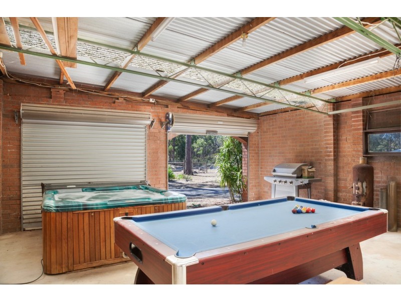 83 Rowlers Road, Snake Valley VIC 3351