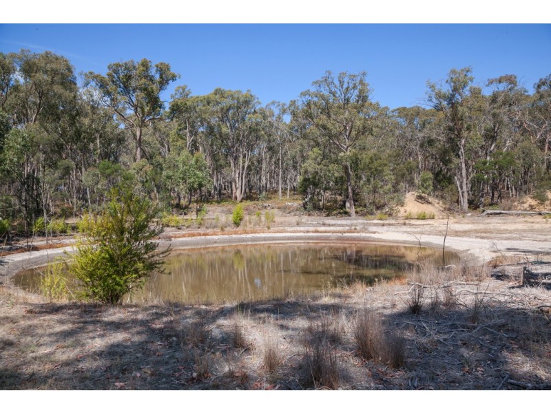 83 Rowlers Road, Snake Valley VIC 3351