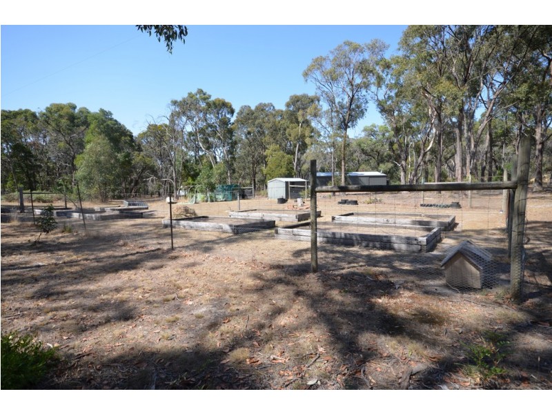 83 Rowlers Road, Snake Valley VIC 3351