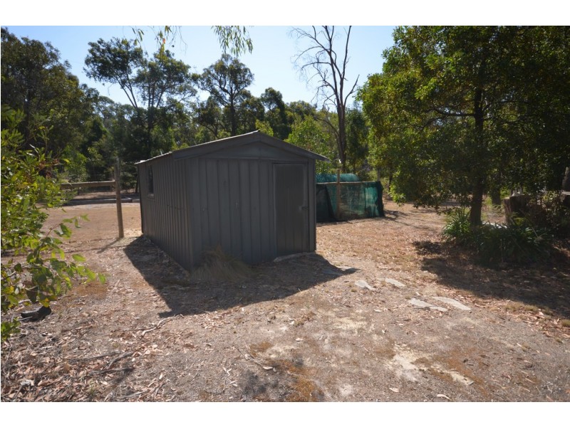 83 Rowlers Road, Snake Valley VIC 3351