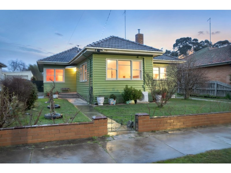 37 Brinkley Avenue, Wendouree VIC 3355