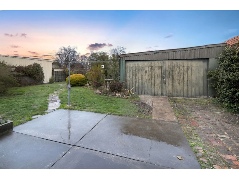 37 Brinkley Avenue, Wendouree VIC 3355