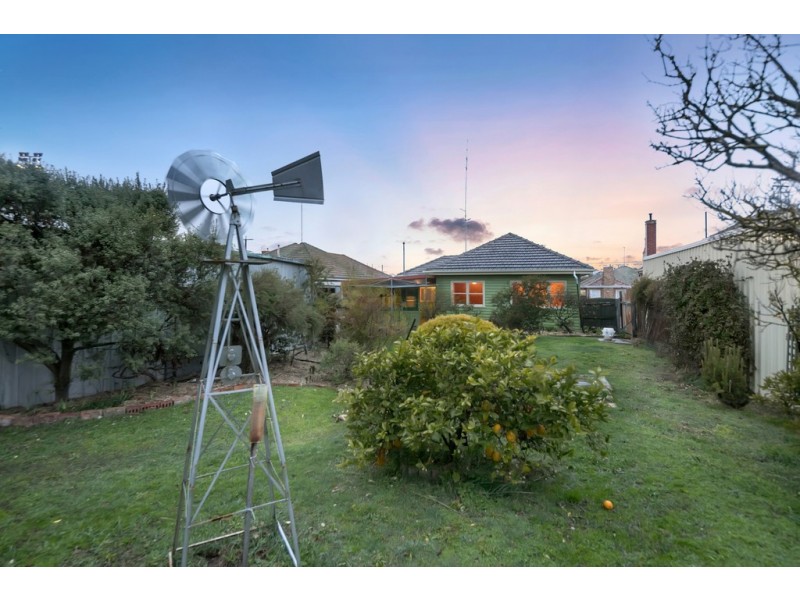 37 Brinkley Avenue, Wendouree VIC 3355