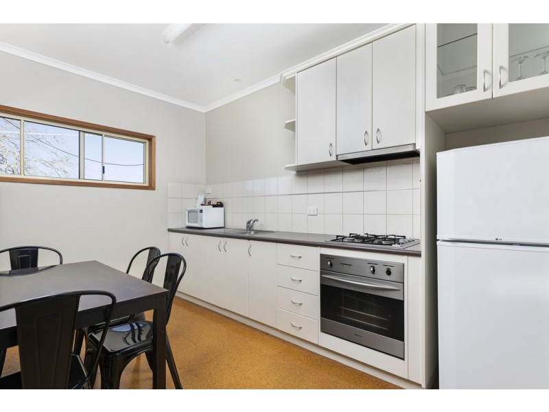 16 Victoria Street, Bakery Hill VIC 3350