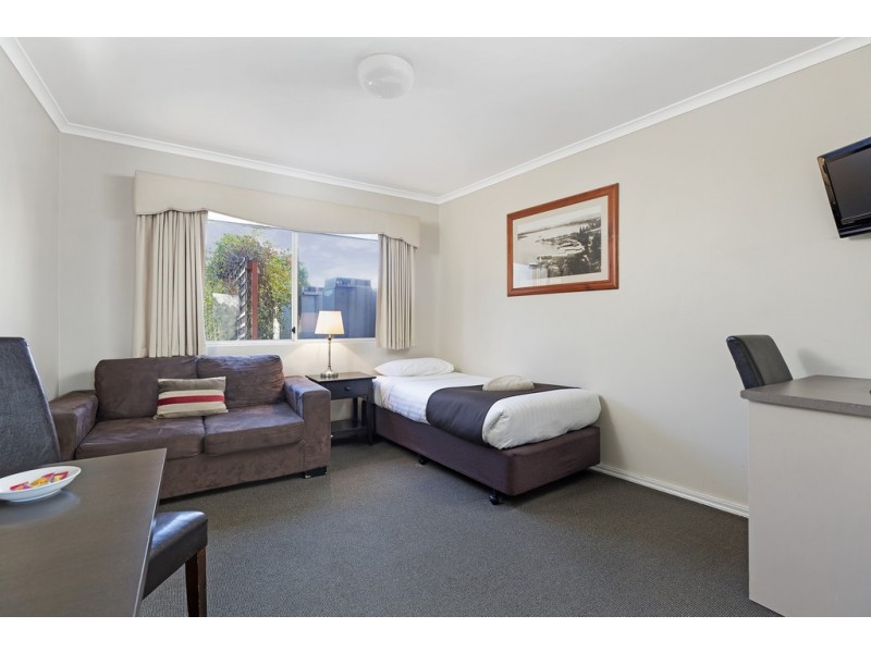 16 Victoria Street, Bakery Hill VIC 3350